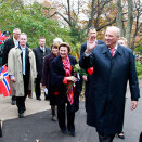 King Harald and Quenn Sonja on their way to Enger Tower (Photo: Lise Åserud / Scanpix)